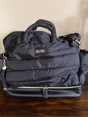 Itzy Ritzy Black Quilted Weekender bag